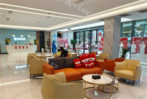 昆山玥美医疗美容门诊大厅