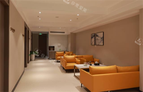 昆山玥美整形室内一角