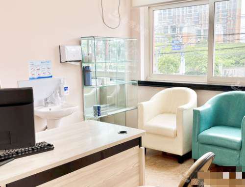 上海福华医院口腔科面诊室