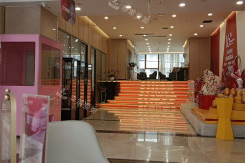 兰州时光激光整形医院内部大厅环境示意图