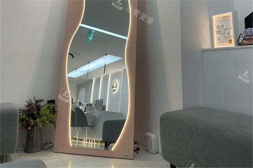 韩国朵戈芙蒂皮肤科弘大店的环境