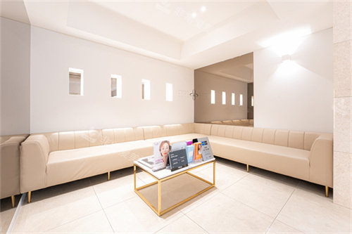 清潭美乐皮肤科休息大厅