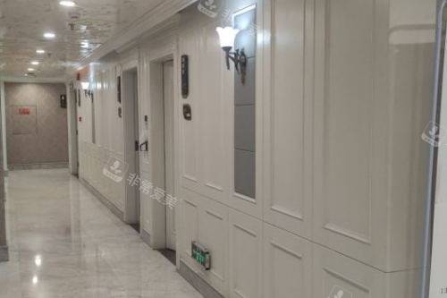 长沙亚韩医学美容医院诊室