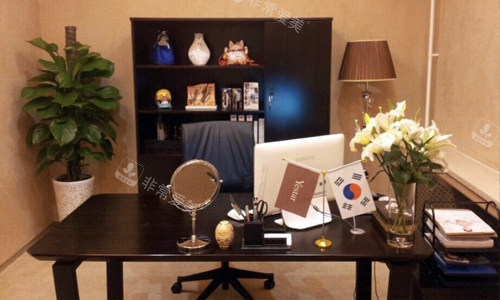 哈尔滨艺星医疗美容咨询室