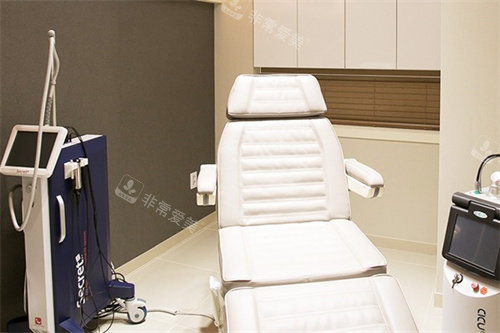 韩国You&I皮肤科治疗椅 韩国You&I皮肤科治疗椅