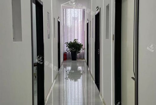 榆次丽都医疗美容走廊环境实拍图