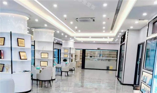 防城港好百年口腔大厅内部环境