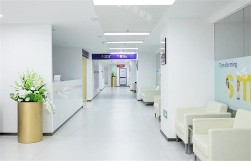 杭州团圆口腔医院走廊环境