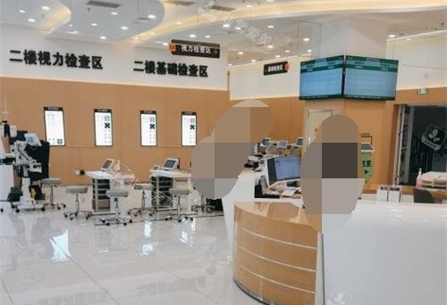 大连何氏眼科医院检查区 大连何氏眼科医院检查区