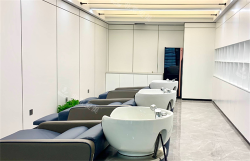 东莞青逸植发洗漱区