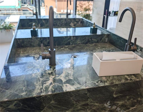 泰州小鹿医疗美容洗漱区