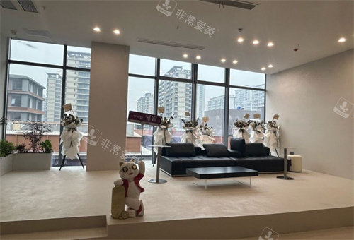 泰州小鹿光电医疗医院收费贵吗？皮秒祛斑单次800-2000元，设备是进口的！