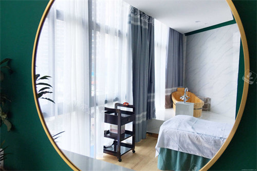 六安新颜医疗美容治疗间