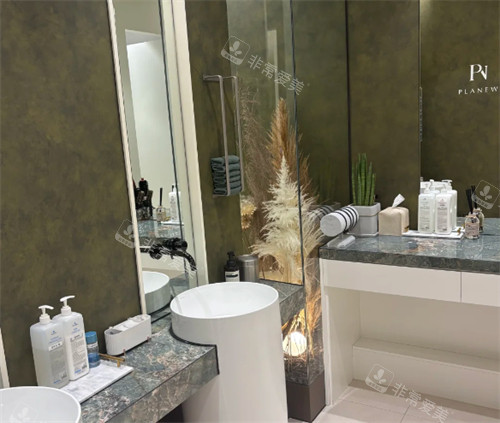 韩国planew皮肤科医院洗漱区