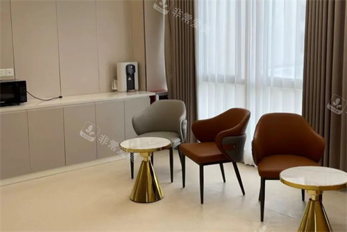 东莞光华医院整形科休息区