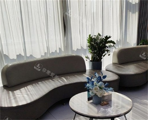 溧阳金铂利口腔休息区