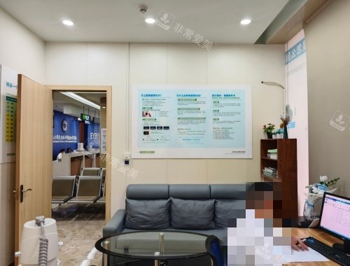 贵港爱尔眼科角塑验配室环境