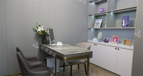 秦皇岛纪辉整形面诊