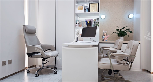 青島博士醫(yī)療美容面診 青島博士醫(yī)療美容面診