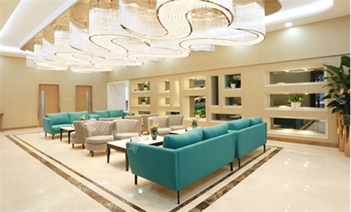 廣州曙光醫(yī)學(xué)美容醫(yī)院側(cè)廳休息區(qū) 廣州曙光醫(yī)學(xué)美容醫(yī)院側(cè)廳休息區(qū)