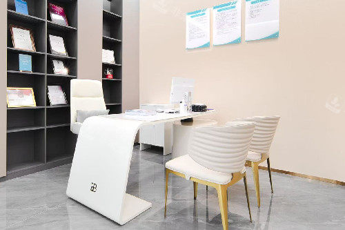 成都悦皙蜜医疗美容方案室