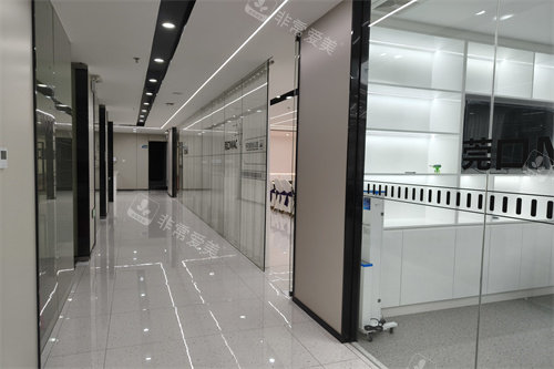 佛山莞口口腔大良店走廊