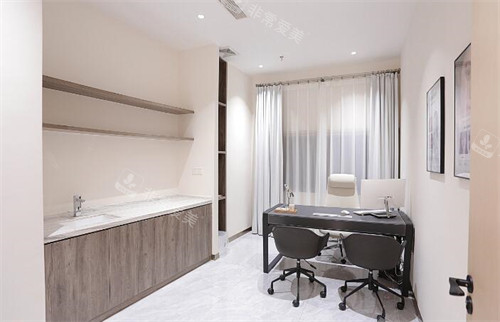 江门爱汇星医疗美容商谈区