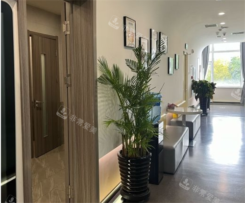 長春悅美匯醫(yī)療美容過道休息區(qū) 長春悅美匯醫(yī)療美容過道休息區(qū)