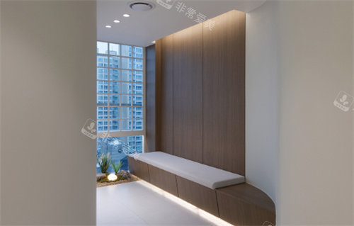 韓國(guó)ALL UP皮膚科等待