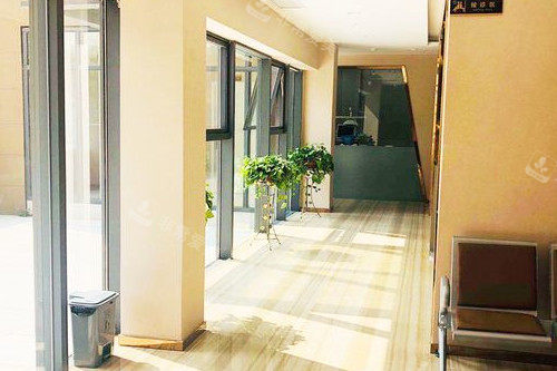 武汉绿尚口腔环境图