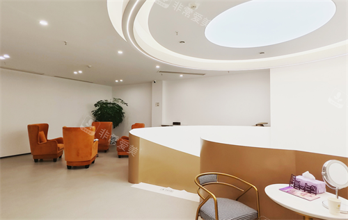 杭州爱琴海医疗美容门诊部询问区 杭州爱琴海医疗美容门诊部询问区