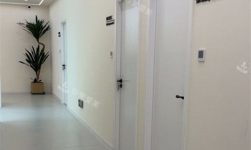 成都大美仁喜医疗美容诊室图