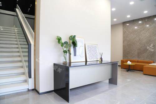 成都怡脂医疗美容医院怎么样?是正规医美!擅长做吸脂手术且收费不贵,附简介和地址! 