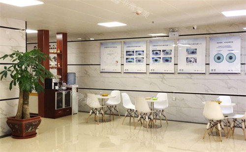 广西晶亮眼科等待区