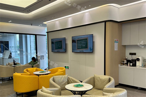 台州路桥口腔医院休息区