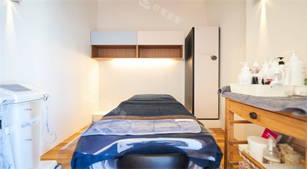 韓國弘大麗諾芙皮膚科治療室 韓國弘大麗諾芙皮膚科治療室