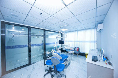 潮州极至口腔医院治疗室