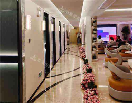 信阳易韩医疗美容医院大厅