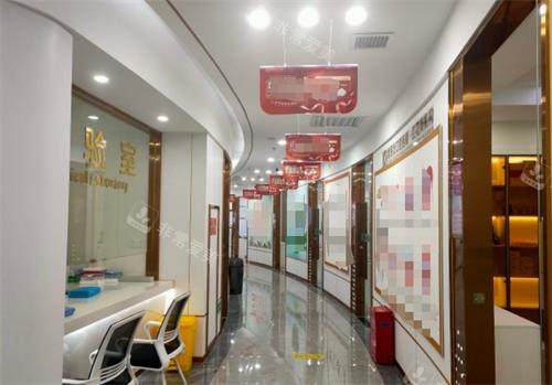 贵州遵义齿名仕口腔门诊部走廊