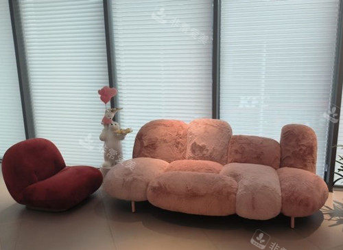 杭州浮想国整形休息等待区环境