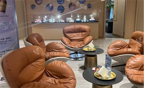 杭州星璨整形等位沙发