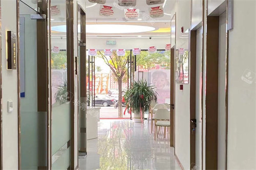 泰安牙悦口腔走廊环境