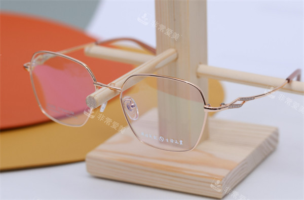 超视立远近两用眼镜图片
