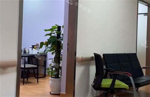 东莞台心医院植发科面诊室