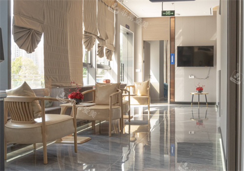 东莞科生植发等候区