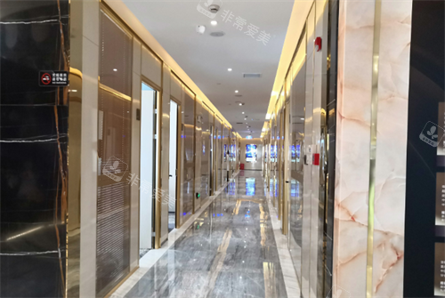 长沙亚韩医学美容医院走廊