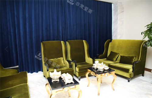上海華美醫(yī)療美容醫(yī)院等待區(qū)