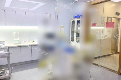 日照瑞贝口腔医院种植诊室