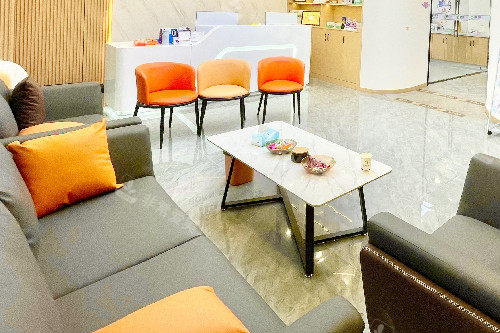 成都博恩口腔候诊区