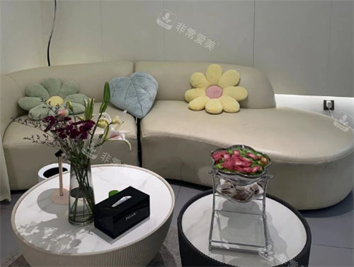 宁波壹肤翎医疗美容等候区